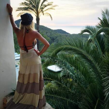 Voici d'ailleurs la vue depuis la chambre de Rita Ora sur l'île.