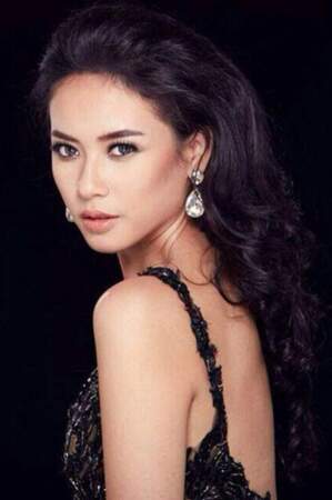Miss Indonésie, Elvira Devinamira