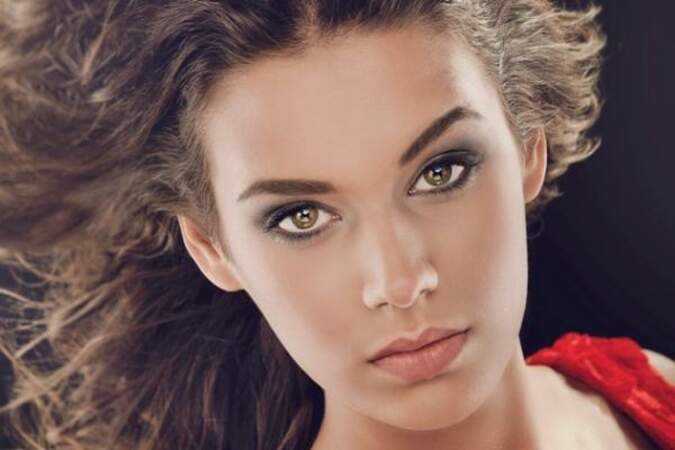 Miss Serbie - Aleksandra Doknic | Profond le regard