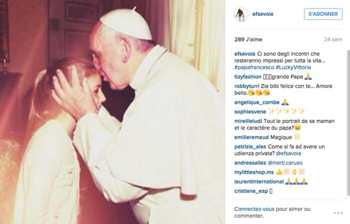 Italie : Vittoria, 11 ans, la fille de Clotilde Courau et Emmanuel-Philibert de Savoie rencontre le Pape François