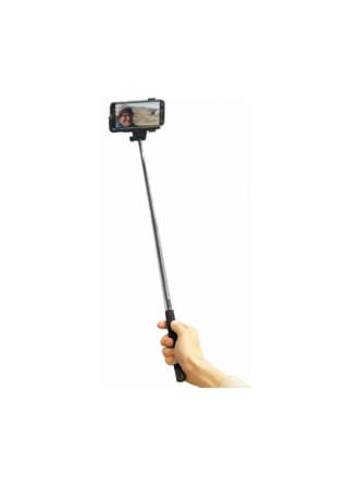 Voici le selfie stick ou l'outil INDISPENSABLE pour réussir tous vos selfies !