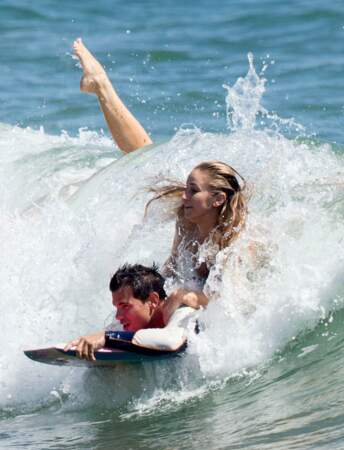 Taylor Lautner a surfé en bonne compagnie à Malibu