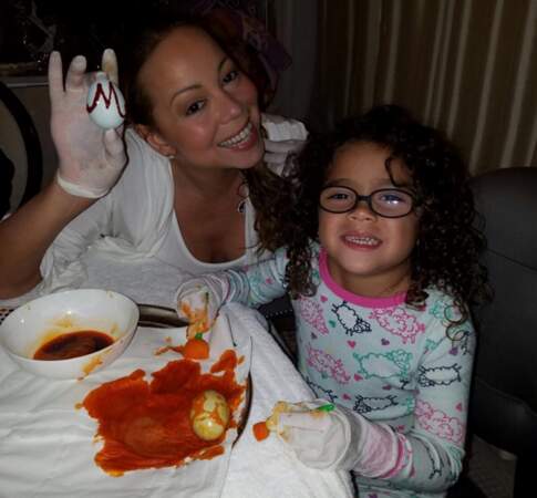Atelier oeufs pour Mariah Carey et ses enfants. 