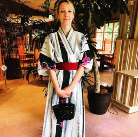 Audrey Lamy s'est tout de suite mise dans l'ambiance à Hakone, au Japon. 