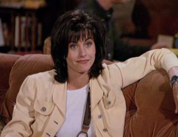Monica Geller (Courteney Cox) dans l'épisode pilote de Friends.