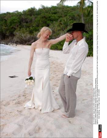Mariage court (4 mois) mais paradisiaque (Iles Vierges) pour Renée Zellweger et le chanteur Kenny Chesney en 2005