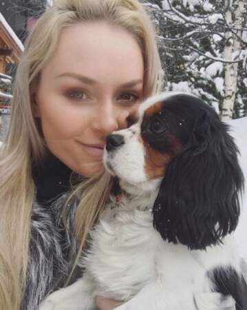On devrait peut-être lui présenter la skieuse Lindsey Vonn, elle aussi amoureuse des chiens