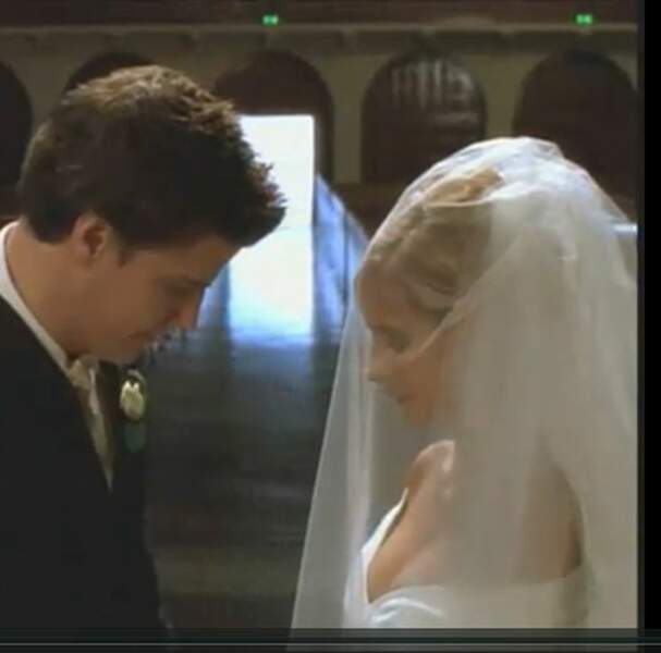 Buffy contre les vampires : la belle Buffy (Sarah Michelle Gellar) et le bel Angel (David Boreanaz) se sont unis