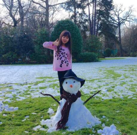 Les enfants sont formidables : Joy Hallyday a fait un bonhomme de neige. 