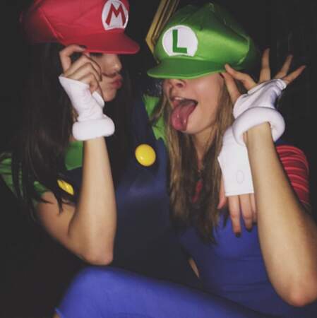 Avec sa copine de podium Kendall Jenner, en Mario et Luigi 