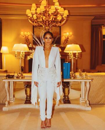 Sans transition : Jennifer Lopez était sublime en blanc ! 