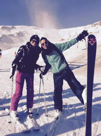 Amélie Neten est ravie : elle a fait du ski avec son Eddy chéri !  