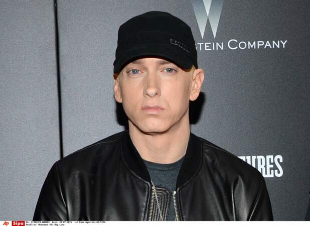 Voilà son papa, Eminem ! Un peu moins souriant... Il est depuis séparé de Kim Scott, la mère de sa fille.