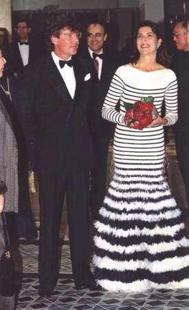 Le créateur a même habillé une princesse : Caroline de Monaco a choisi ses rayures pour le Bal de la Rose en 2000