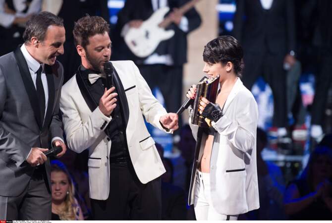 Christophe Maé reçoit son NRJ Music Award d'honneur des mains d'Alizée