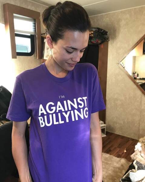 Torrey DeVitto, de Chicago Med, aussi a sorti son tee-shirt "contre le harcèlement" 