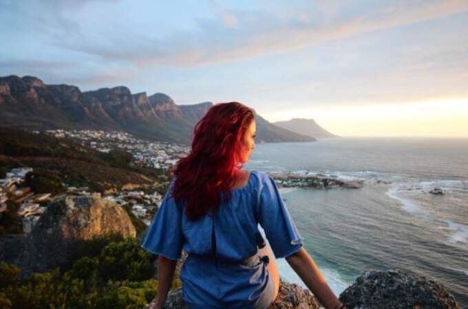Delphine Wespiser pensive en Afrique du Sud
