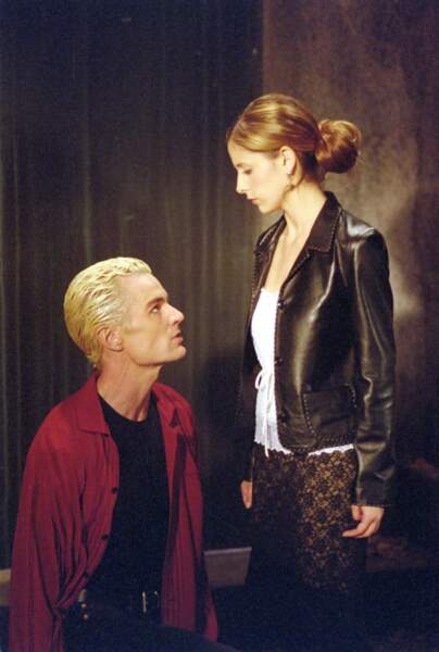 Spike et Buffy. Ok, ça a pimenté la série. Mais comment Buffy a-t-elle pu passer du gentil Angel à son pire ennemi?