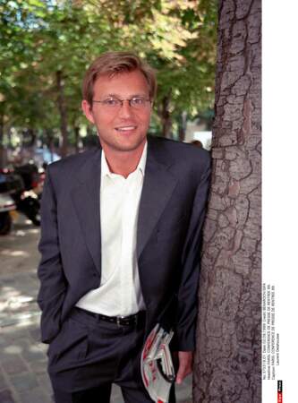 En 1999, le jeune Laurent Delahousse arrive chez M6