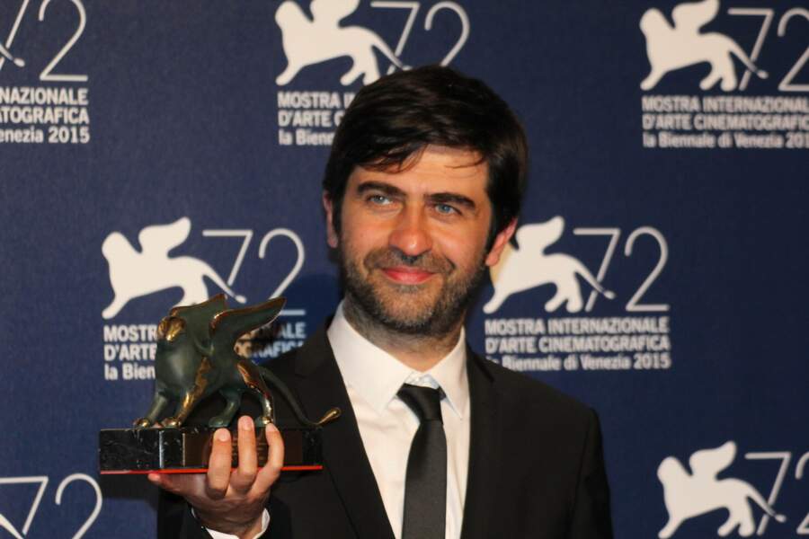 Emin Alper, ravi de son prix spécial du Jury pour son film Abluka (Frenzy)