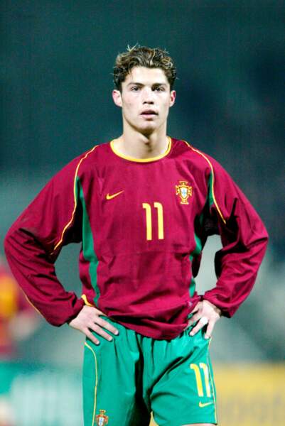 Dès 2001, il entre en sélection portugaise des - de 17 ans, puis des - de 20 ans, avant d'arriver chez les Espoirs