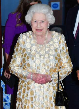 La reine Elizabeth II à son arrivée au Royal Albert Hall de Londres 