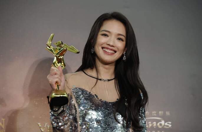 Film pour lequel elle a gagné le Prix de la meilleure actrice aux Asian Film Awards à Macau. 