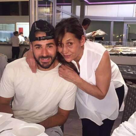 Chou : Karim Benzema nous présentait sa maman... 