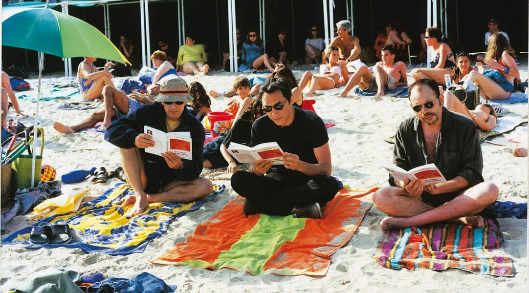Charles Berling, Richard Berry et Jean-Pierre Darroussin, papas sur la plage dans 15 août (2001)