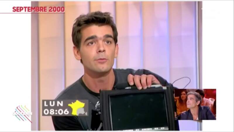Xavier de Moulins en 2000 sur le plateau de "Nulle part ailleurs" sur Canal+, sa première apparition.