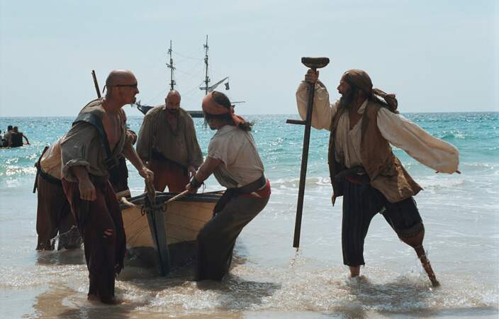 L'île au trésor (2006) : Comme tout bon pirate qui se respecte, John Silver a une jambe en bois