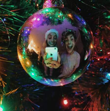 Petit selfie de Noël avec son jeune frère Cameron