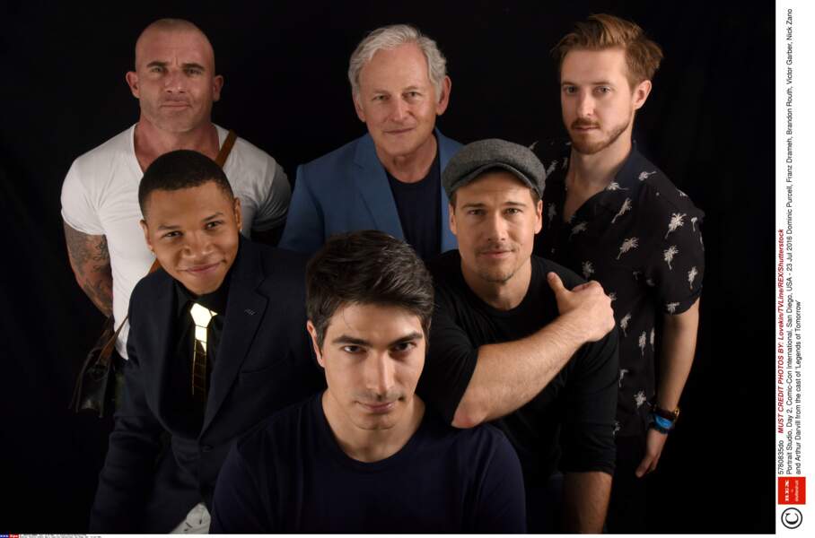 Photo de groupe également pour les acteurs de Legends of Tomorrow, le spin-off de Flash