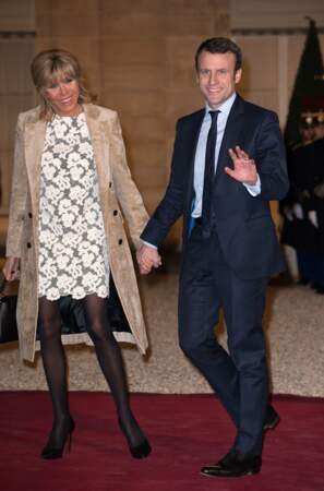 Le très remuant ministre de l'Économie Emmanuel Macron et Brigitte, son épouse sont venus s'encanailler