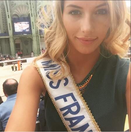 Cette semaine, on a également pu découvrir sur la toile un nouveau selfie de notre chère Miss France, Camille Cerf