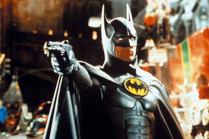 Et pas de slip apparent (merci). L'acteur reprend le rôle pour "Batman, le défi" en 1992.