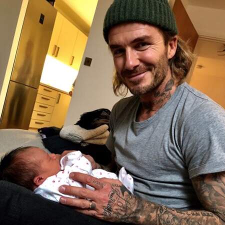 Trop mignon : David Beckham est l'heureux tonton d'une petite Peggy. 