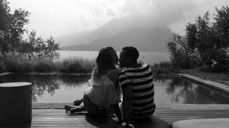 Chrissy Teigen et John Legend au Lac de Côme, sur le lieu de tournage du clip d'All of Me. 
