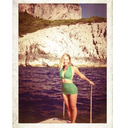 Beyonce affiche ses formes sur un bateau... Attention à ne pas tomber quand même.