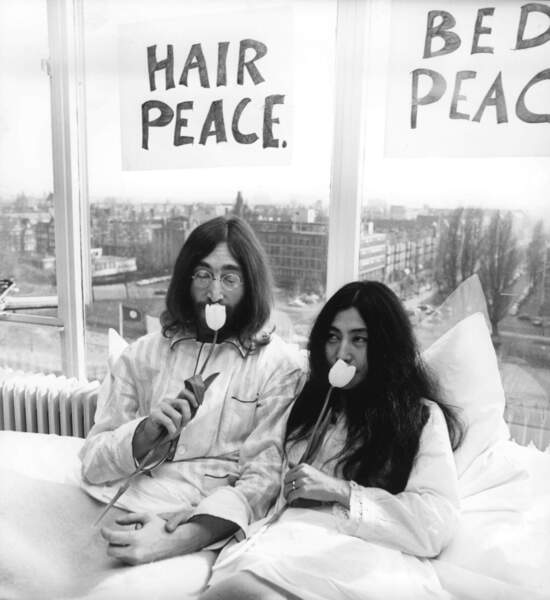 De son côté, John Lennon écrira plusieurs titres pour sa femme Yoko Ono, dont Dear Yoko et I'm losing you. 