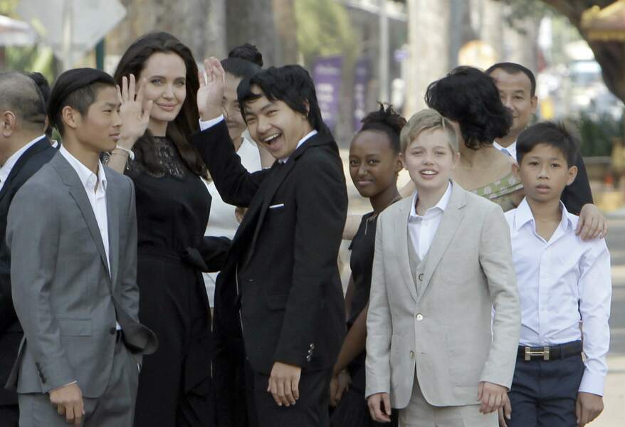 C'est avec ses enfants qu'Angelina Jolie est allée au Cambodge présenter son film D’abord ils ont tué mon père  