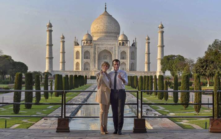 En visite d'État en Inde, Emmanuel Macron s'est offert une escapade romantique au Taj Mahal avec sa femme Brigitte