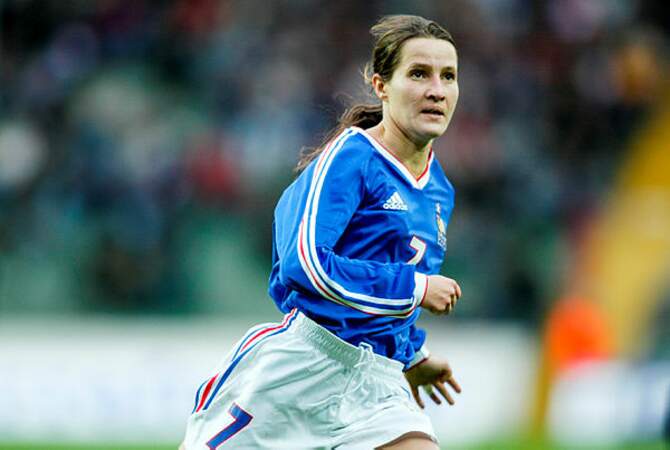 Stéphanie Mugneret-Bréghé (1992/2005) est aujourd'hui entraîneure après avoir joué 115 fois sous le maillot bleu