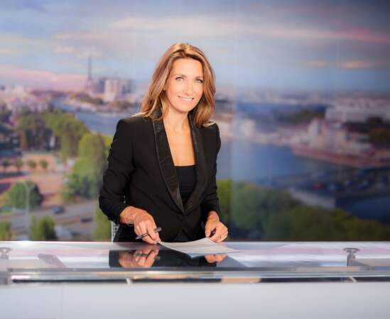 Depuis 3 ans, Anne-Claire Coudray est à la présentation du 20h de TF1 le week-end