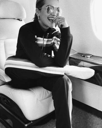 Et on se quitte sur ce beau cliché de Rita Ora en jet privé. Rien à dire, les people ont la belle vie ! 