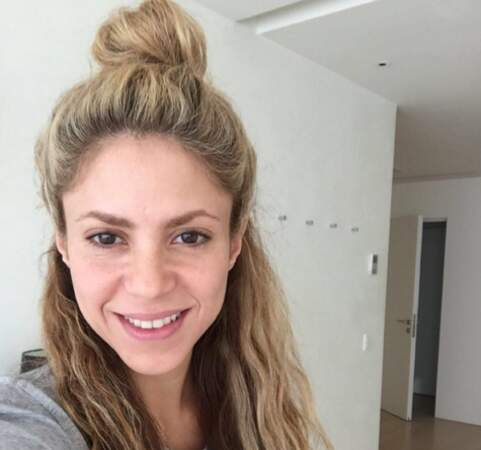 Shakira s'est montrée sans maquillage et elle reste canon. INJUSTICE. 