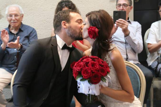 … Et embrasse la mariée 