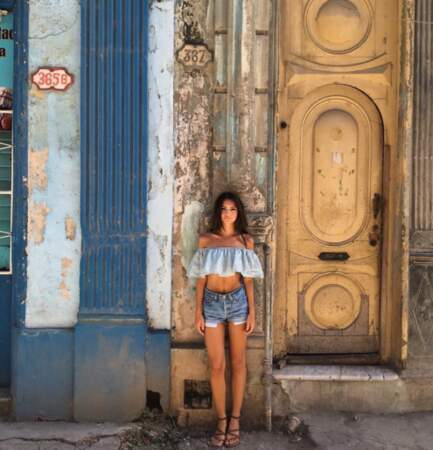 Emily Ratajkowski à La Havane. 
