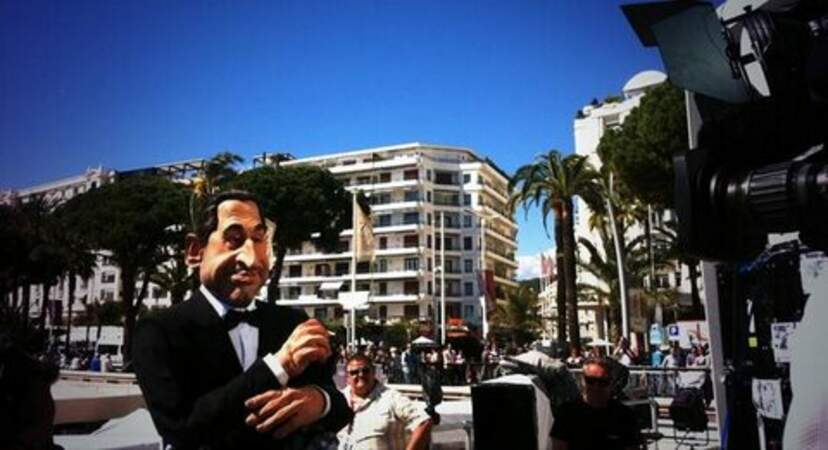 Nicolas Sarkozy se prépare pour Les Guignols