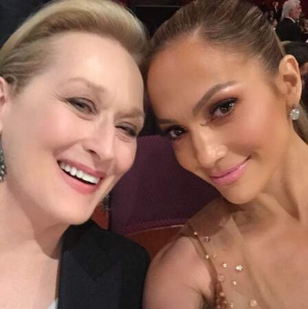 Pro du selfie et tout sourire avec Meryl Streep